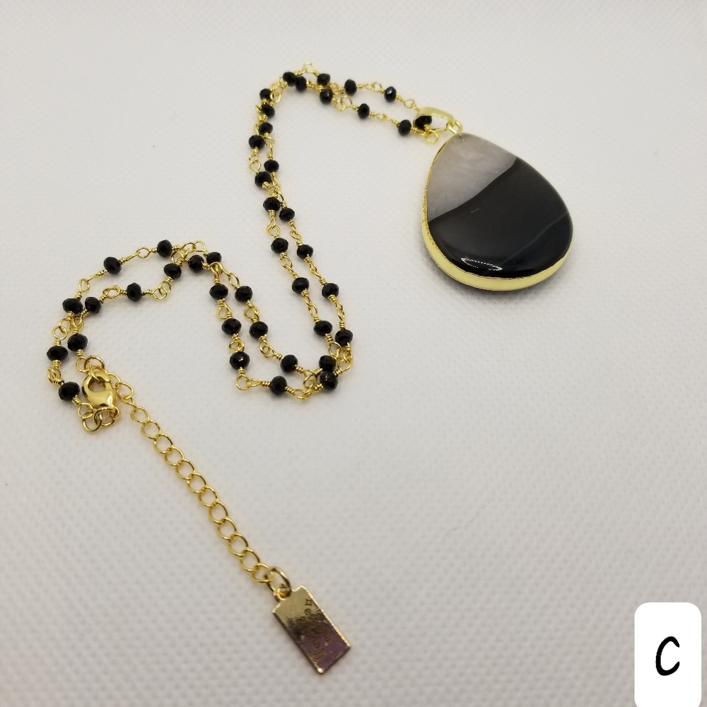 Onyx Crystal Rosary Chain Boho Gold Necklace - Picture 3 of 3